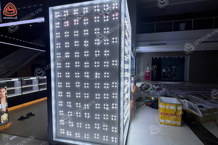 cấu tạo của hộp đèn không viền