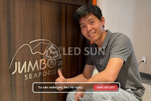 CEO Văn Cường tư vấn và khảo sát làm bảng hiệu Quận 7 cho khách hàng