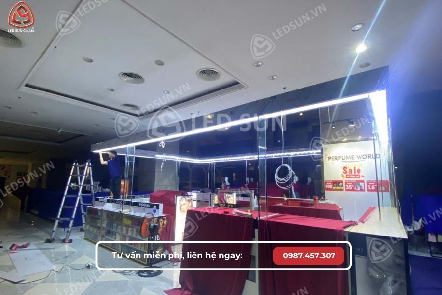 thi công gian hàng trong trung tâm thương mại