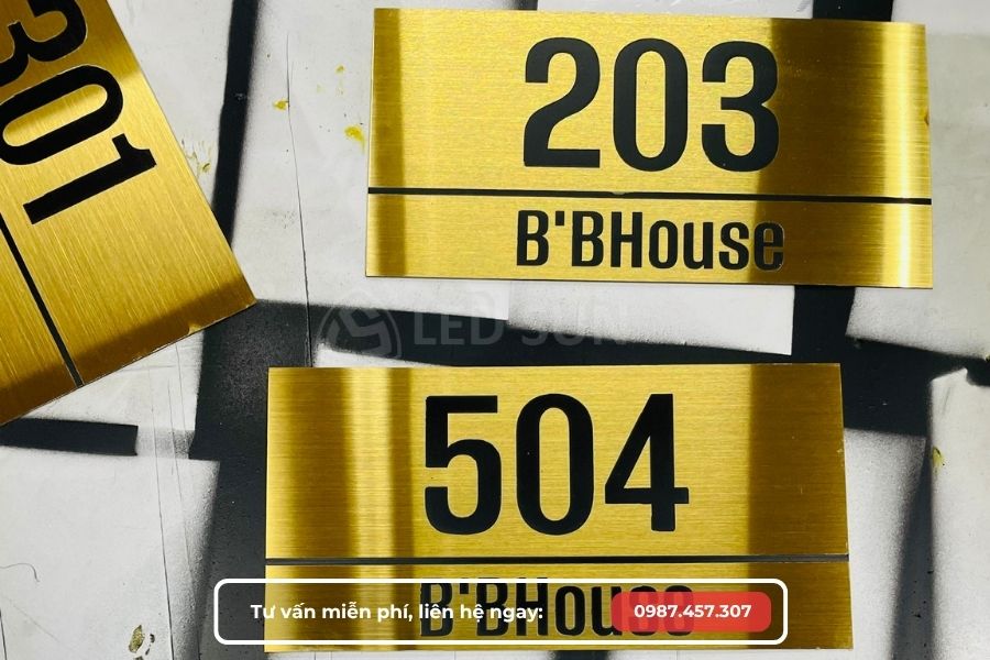 Bảng tên phòng khách sạn