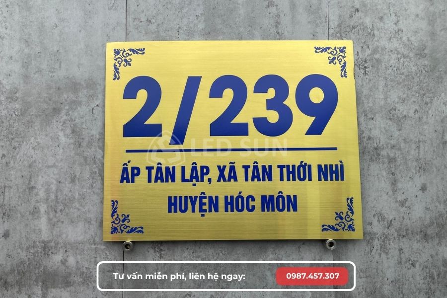 bảng số nhà inox vàng xước ăn mòn