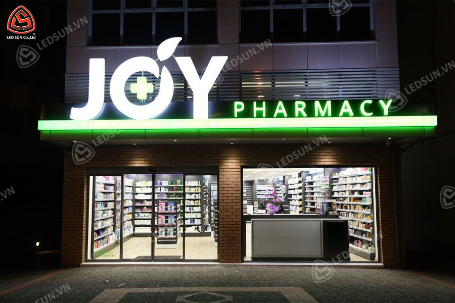 Bảng hiệu nhà JOY