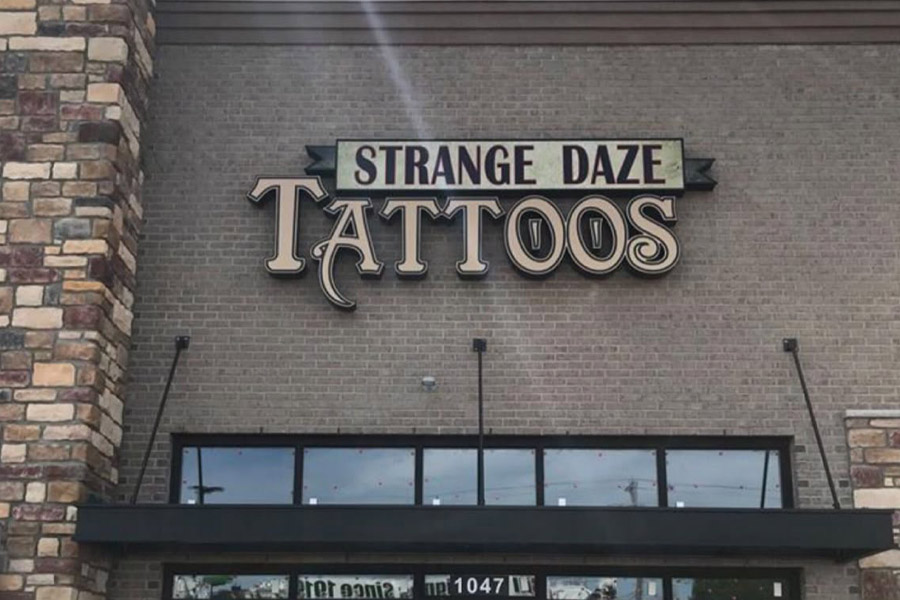 bảng hiệu tiệm xăm