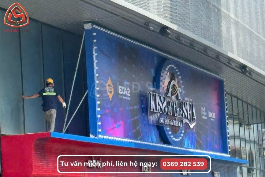 Góc nhìn khác của dự án màn hình LED ngoài trời tại Phú Quốc đã lắp đặt hoàn thiện